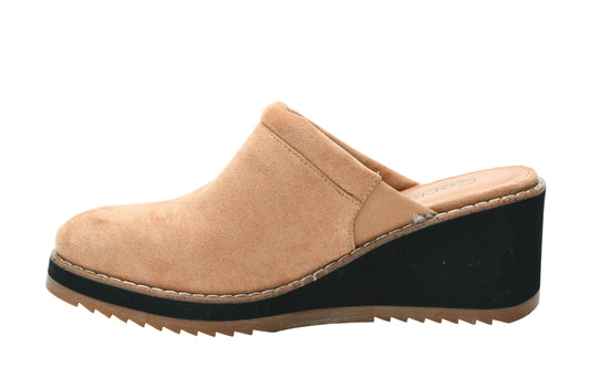 Corkys Footwear Women's Skedaddle 2.25 Inch Heeled Mule